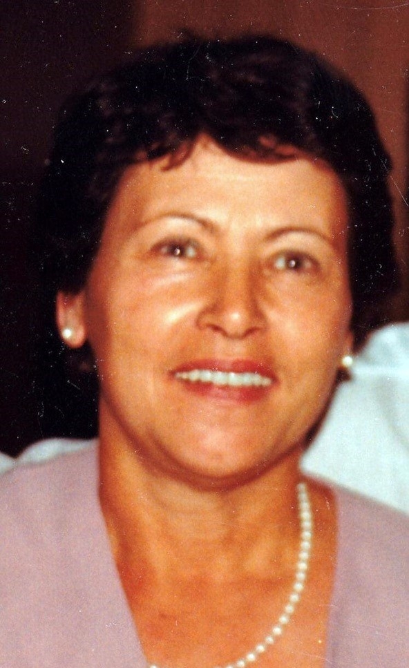 Mme Olivette Gobeil Hébert